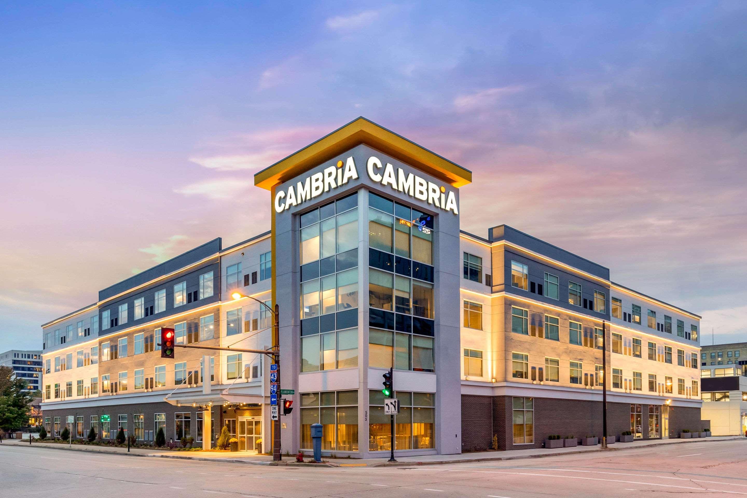 Cambria Hotel Milwaukee Downtown Exterior foto