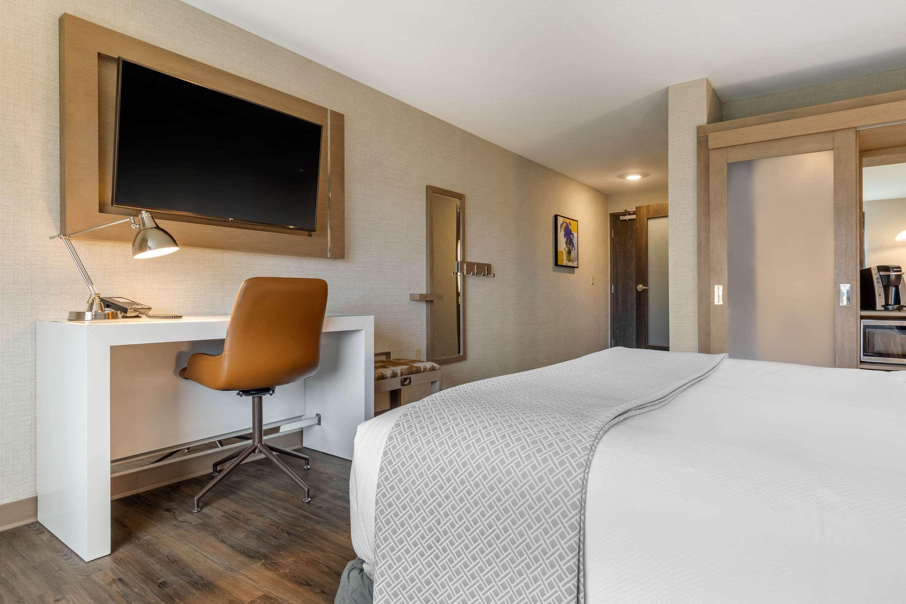 Cambria Hotel Milwaukee Downtown Exterior foto